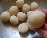 A picture of step 7 of Kakara Pitha (Odisha).