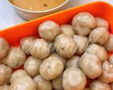 Foto langkah ke 6 dari resep Cilok Aci Kuah Kacang.