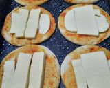 Foto del paso 1 de la receta: Pizzetas con alguien especial
