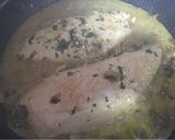 Foto del paso 4 de la receta Solomillo de pavo con hongos y salsa de kefir, cilantro y lima