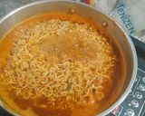 A picture of step 3 of Maggi with my variations.