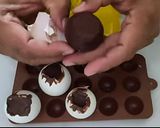 A picture of step 7 of Caramel Chocolate in Egg.