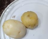 बेसन आलू और प्याज के पकोड़े (Besan aloo aur pyaz ke pakode recipe in hindi) रेसिपी चरण 1 फोटो