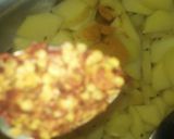 A picture of step 3 of Poori wali aloo ki tarkari.