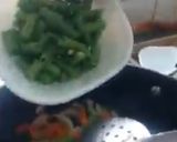 A picture of step 6 of Chinese macaroni.