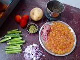 कॅट फिश एग करी (Cat Fish egg Curry Recipe In Marathi)