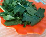 Foto del paso 1 de la receta: La ensalada de Popeye (espinacas y tocino)