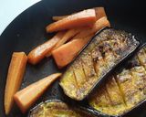 Foto del paso 6 de la receta: Asado vegetariano...🤔😜😛🍆🥒🥕🌰🌶🍯