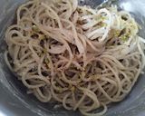 Foto del passaggio 2 della ricetta Spaghettoni alla crema di ricotta e pesto di pistacchi
