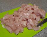 Brokułowa sałatka z tortellini i kurczakiem krok przepisu 2 zdjęcie