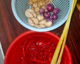 Foto langkah ke 1 dari resep Bumbu kuning buncis wortel pedas.