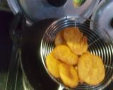 A picture of step 2 of Aloo ke pakore.
