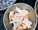 Hình bước làm 1 của món Chân gà ngâm sả tắc