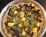 Foto del paso 7 de la receta: Tarta de puerro y champiñones con masa integral