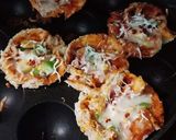 A picture of step 6 of Pizza Cups in Appam Pan.