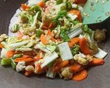 Foto langkah ke 4 dari resep Tumis Sayur Campur Kembang Kol.