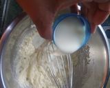 A picture of step 8 of Lemonade blueberry cake.