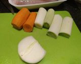 Foto del paso 7 de la receta Sopa de Rape, gambas y almejas