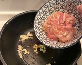 รูปขั้นตอนการทำที่ 3 ของ ผัดซีอิ๊วไก่