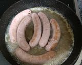 Foto del paso 2 de la receta: Salchichas al vino