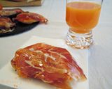 Foto del paso 3 de la receta Tosta de jamón ibérico con tomate y ajo