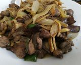 รูปขั้นตอนการทำที่ 4 ของ ตับไก่ผัดขิง