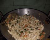 A picture of step 6 of Yummy mayonnaise pasta.