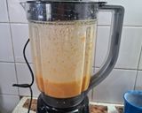 Foto del paso 2 de la receta: Bizcochuelo en licuadora version marmoleado con jengibre,naranja y zanahoria tambien chia