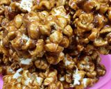 A picture of step 3 of Caramel popcorn.