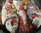 Foto del passaggio 2 della ricetta Orate saporite in padella
