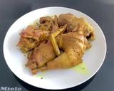 A picture of step 1 of Steamed Free Range Chicken With Lemongrass.