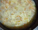 Foto langkah ke 4 dari resep Vegetable egg drop sop.