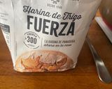Foto del paso 3 de la receta: Cocas de Sant Joan !!!!!1=Sobrasada, queso de cabra, miel y huevo de codorniz … 2 = de escalivada …
