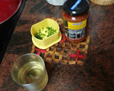 Foto del paso 1 de la receta: Guiso de garbanzos con langostinos