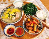 Hình bước làm 2 của món Thịt gà kho măng tươi. Canh bí nấu hạt sen giò heo