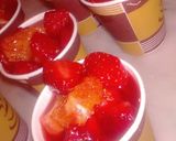صورة لخطوة 1 من وصفة سلاطة فواكه بالفراولة بسيطة 🍓🍓