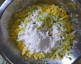 Foto del paso 2 de la receta: Tortitas de repollo