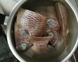 Foto langkah ke 2 dari resep Sup Ikan Nila.