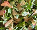 Hình bước làm 3 của món 🌱 Salad Táo, Rau Diếp Cừu & Hạt Óc Chó Sốt Dầu Dấm