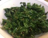 Foto del paso 2 de la receta: Kale Salteado con ajo y sésamo #lacocinadegiri #kale #saludable