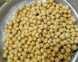 A picture of step 1 of Kurkure chickpeas.