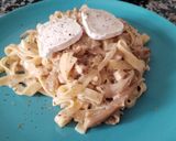 Foto del paso 9 de la receta: Tagliatella con salsa de cebollas y setas caramelizadas y queso de cabra