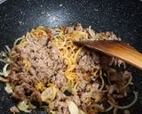 Foto langkah ke 4 dari resep Tumis tuna kalengan.