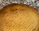 A picture of step 9 of Glazed strawberry custard tart 🍓.