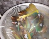 Foto langkah ke 2 dari resep Kerang hijau saus padang.