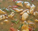 Foto del paso 6 de la receta: Chipirones y pechuga de pollo en salsa