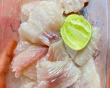 Foto langkah ke 1 dari resep Steam ikan saus Hongkong.