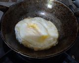 Foto langkah ke 1 dari resep Telur Ceplok Bumbu Kecap.