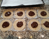 Foto del paso 4 de la receta: Obleas rellenas de crema de chocolate y mix de cereales