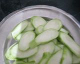 तुरई के पकौड़े (Turai ke pakore recipe in hindi) रेसिपी चरण 2 फोटो